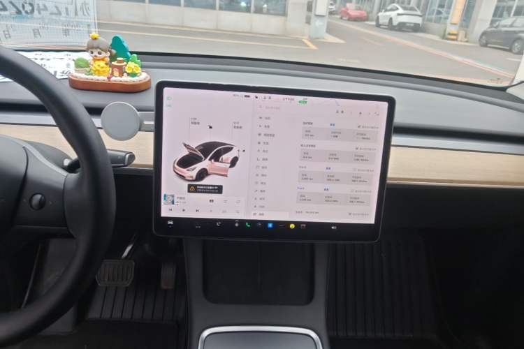 Used Tesla Model Y 2021 Standard Range Rear-Wheel Drive Version Audio And AC Panel