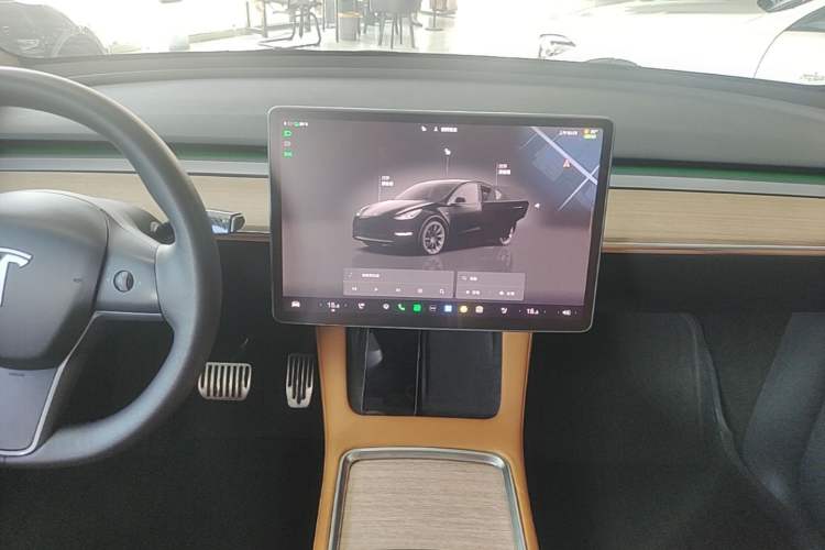 Used Tesla Model Y 2021 Long-Range All-Wheel-Drive Version 3D7 Audio And AC Panel