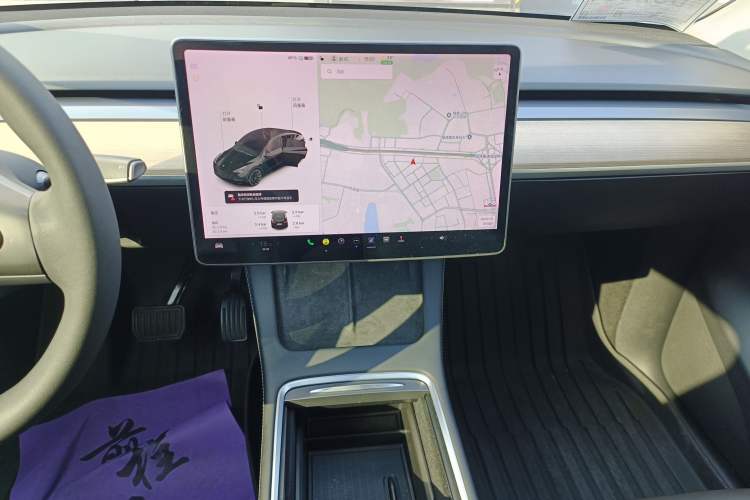 Used Tesla Model Y 2021 Standard Range Rear-Wheel Drive Version Audio And AC Panel