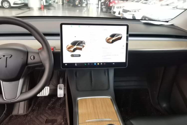 Used Tesla Model Y 2021 Standard Range Rear-Wheel Drive Version Audio And AC Panel