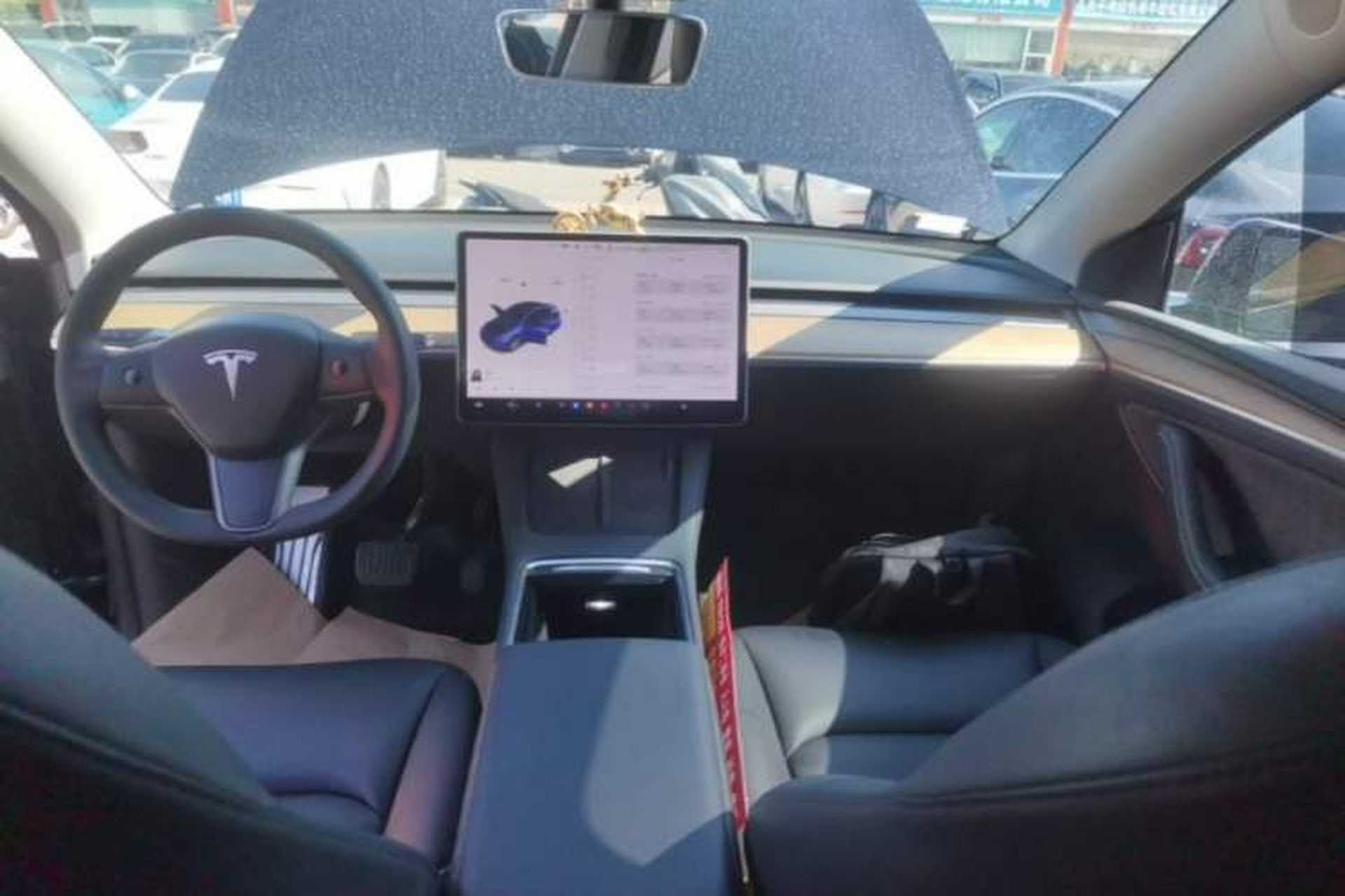 Used Tesla Model Y 2021 Long-Range All-Wheel-Drive Version Audio And AC Panel