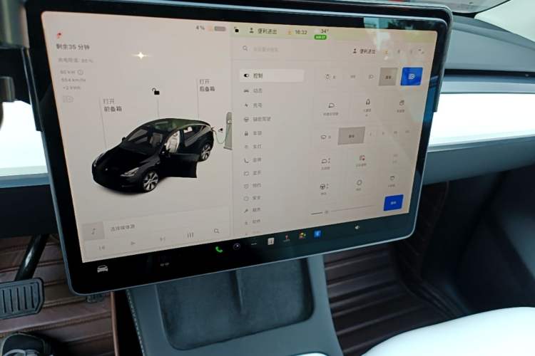 Used Tesla Model Y 2021 Standard Range Rear-Wheel Drive Version Audio And AC Panel
