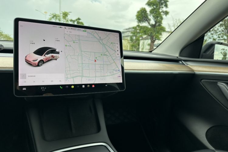 Used Tesla Model Y 2021 Standard Range Rear-Wheel Drive Version Audio And AC Panel