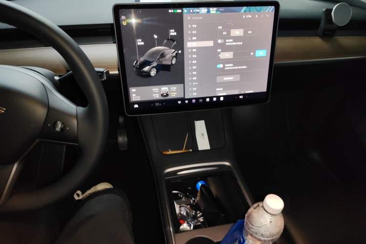 Used Tesla Model Y 2021 Standard Range Rear-Wheel Drive Version Audio And AC Panel