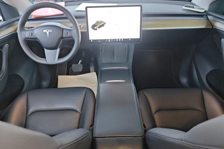 Used Tesla Model Y 2021 Long-Range All-Wheel-Drive Version Audio And AC Panel