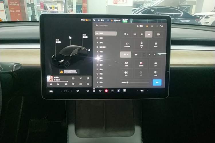 Used Tesla Model Y 2021 Standard Range Rear-Wheel Drive Version Audio And AC Panel