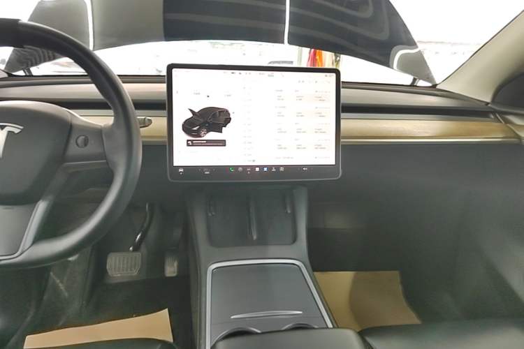 Used Tesla Model Y 2021 Standard Range Rear-Wheel Drive Version Audio And AC Panel