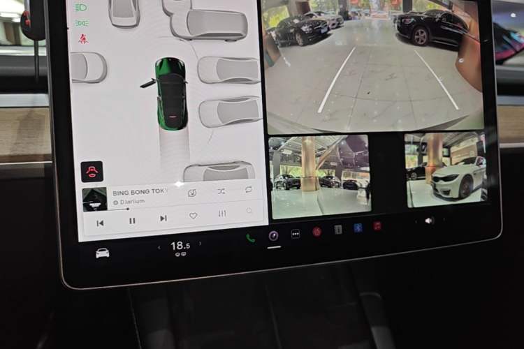 Used Tesla Model Y 2021 Standard Range Rear-Wheel Drive Version Audio And AC Panel