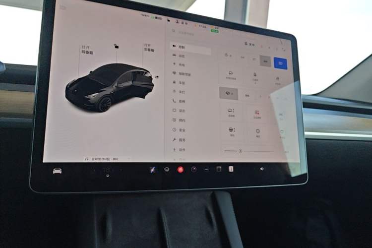 Used Tesla Model Y 2021 Standard Range Rear-Wheel Drive Version Audio And AC Panel