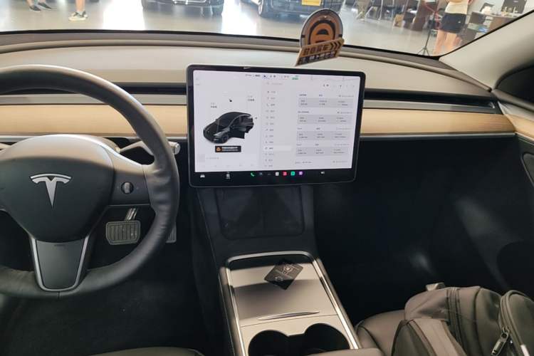 Used Tesla Model Y 2021 Long-Range All-Wheel-Drive Version Audio And AC Panel