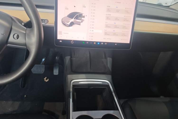 Used Tesla Model Y 2021 Standard Range Rear-Wheel Drive Version Audio And AC Panel