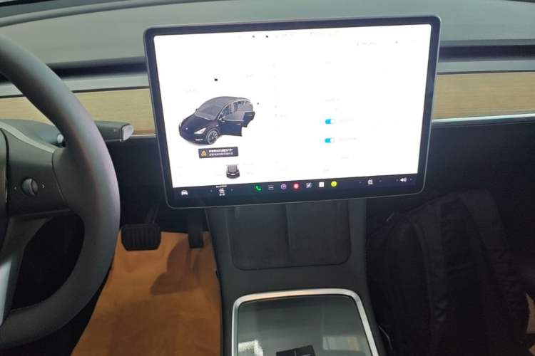 Used Tesla Model Y 2021 Long-Range All-Wheel-Drive Version 3D7 Audio And AC Panel