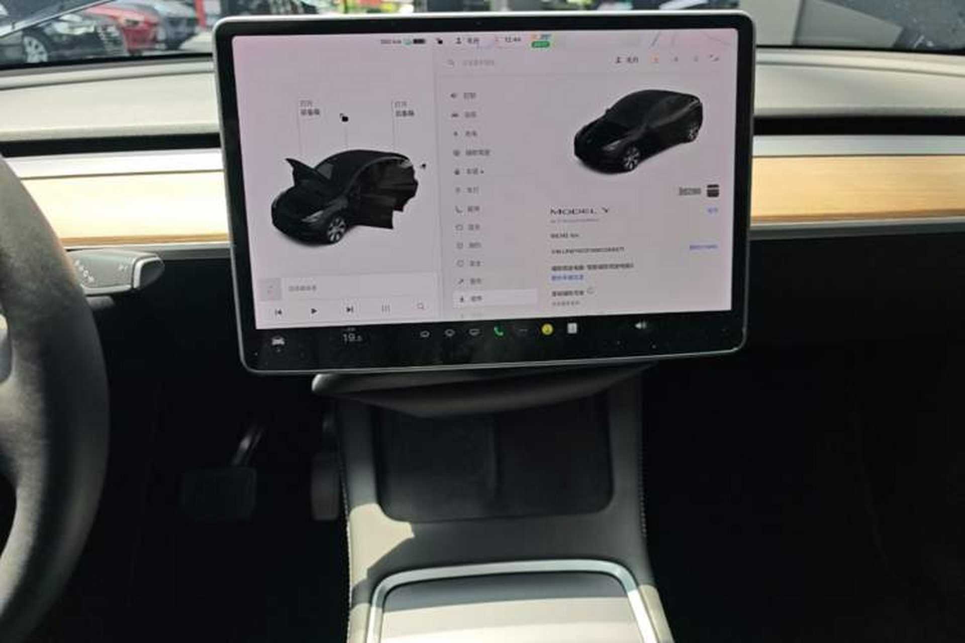 Used Tesla Model Y 2021 Standard Range Rear-Wheel Drive Version Audio And AC Panel