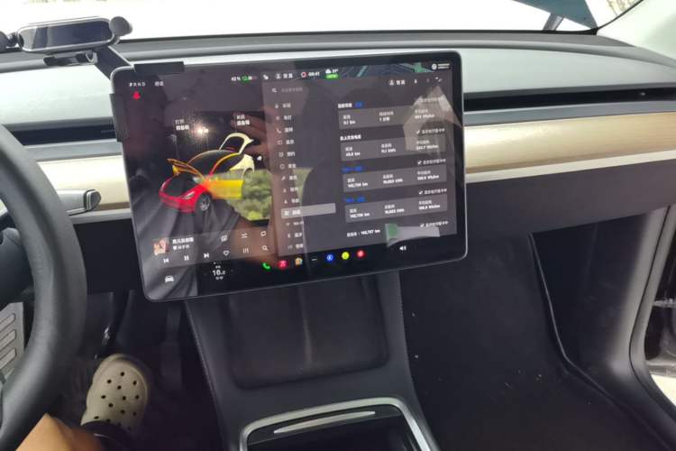 Used Tesla Model Y 2021 Standard Range Rear-Wheel Drive Version Audio And AC Panel