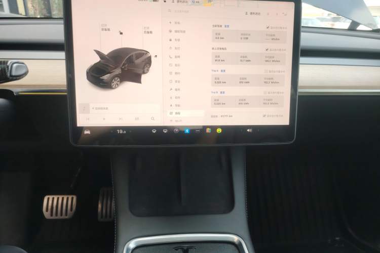 Used Tesla Model Y 2021 Standard Range Rear-Wheel Drive Version Audio And AC Panel