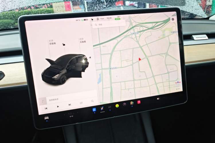 Used Tesla Model Y 2021 Standard Range Rear-Wheel Drive Version Audio And AC Panel
