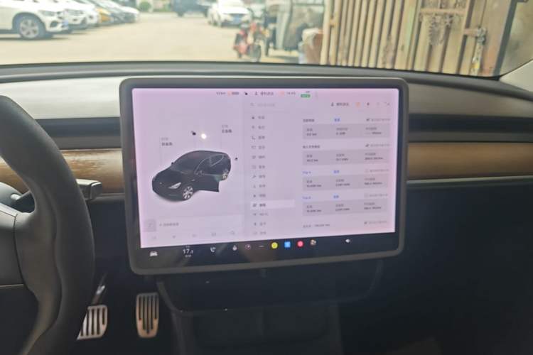 Used Tesla Model Y 2021 Long-Range All-Wheel-Drive Version Audio And AC Panel