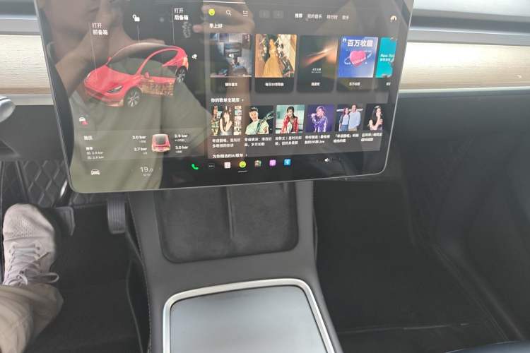 Used Tesla Model Y 2021 Standard Range Rear-Wheel Drive Version Audio And AC Panel