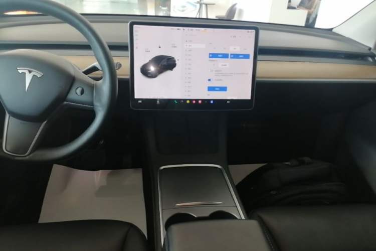 Used Tesla Model Y 2021 Long-Range All-Wheel-Drive Version Audio And AC Panel