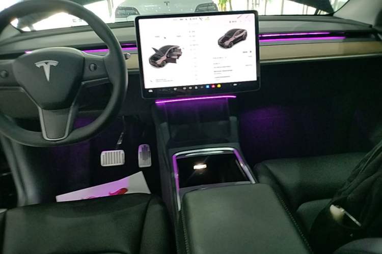 Used Tesla Model Y 2021 Standard Range Rear-Wheel Drive Version Audio And AC Panel