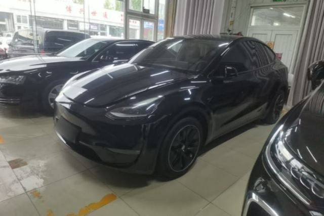 Used Tesla Model Y 2021 Long-Range All-Wheel-Drive Version