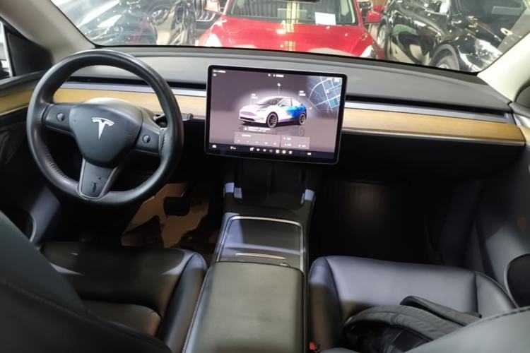 Used Tesla Model Y 2021 Revised Version 2 Long-Range All-Wheel-Drive Edition Center Console