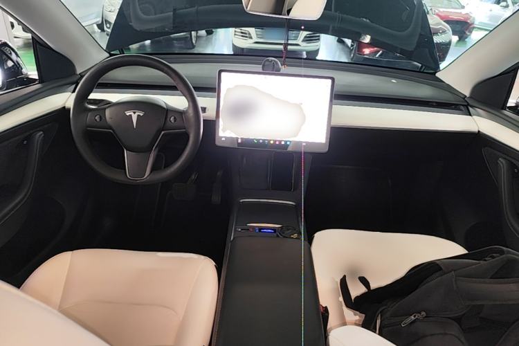 Used Tesla Model Y 2021 Long-Range All-Wheel-Drive Version 3D7 Center Console