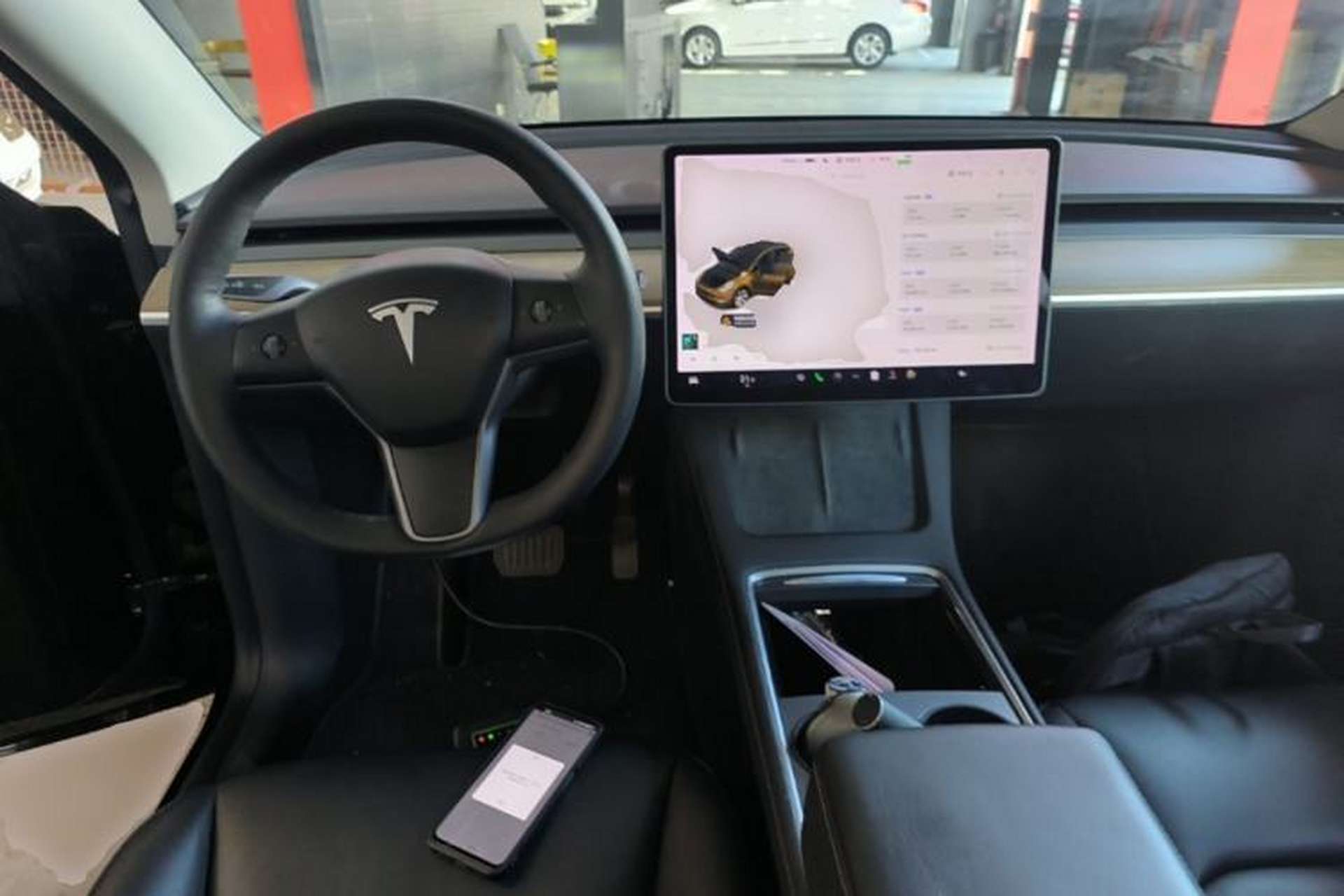 Used Tesla Model Y 2021 Long-Range All-Wheel-Drive Version Center Console