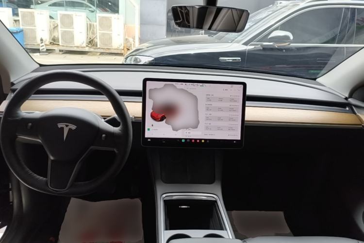 Used Tesla Model Y 2021 Long-Range All-Wheel-Drive Version Center Console
