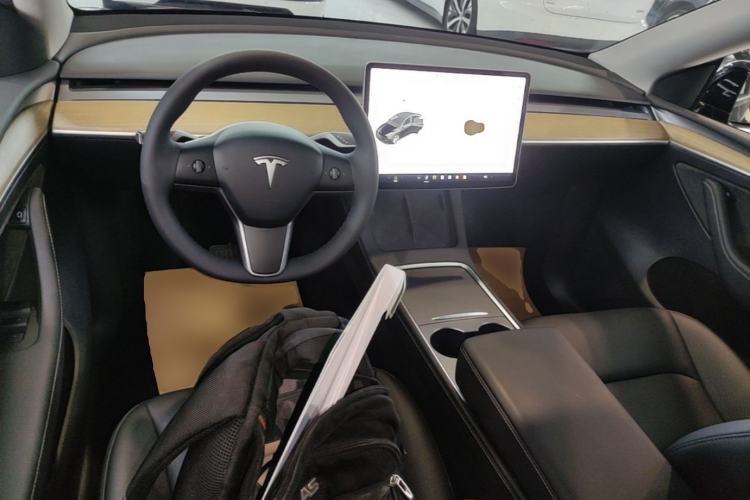 Used Tesla Model Y 2021 Long-Range All-Wheel-Drive Version 3D7 Center Console
