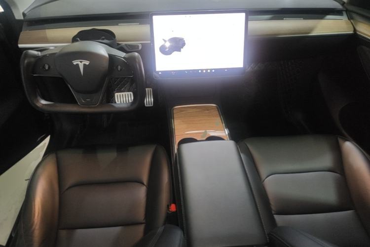 Used Tesla Model Y 2021 Performance High-Performance All-Wheel-Drive Version Center Console