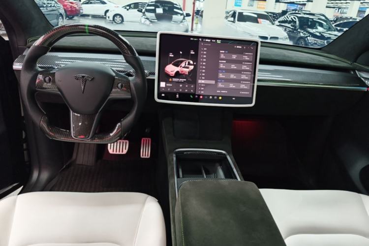 Used Tesla Model Y 2021 Performance High-Performance All-Wheel-Drive Version Center Console