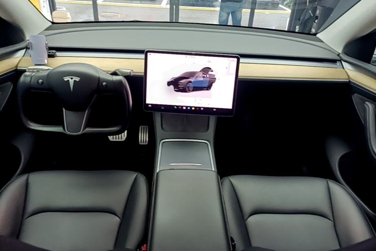 Used Tesla Model Y 2021 Performance High-Performance All-Wheel-Drive Version Center Console