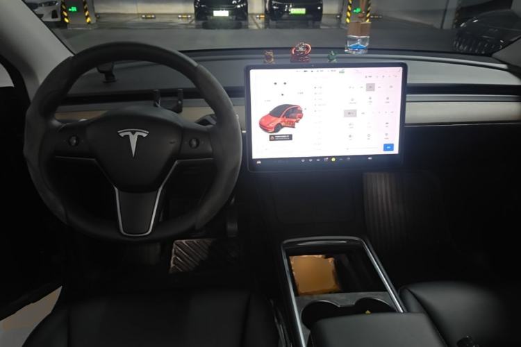 Used Tesla Model Y 2021 Long-Range All-Wheel-Drive Version 3D7 Center Console
