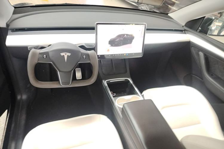 Used Tesla Model Y 2021 Performance High-Performance All-Wheel-Drive Version Center Console