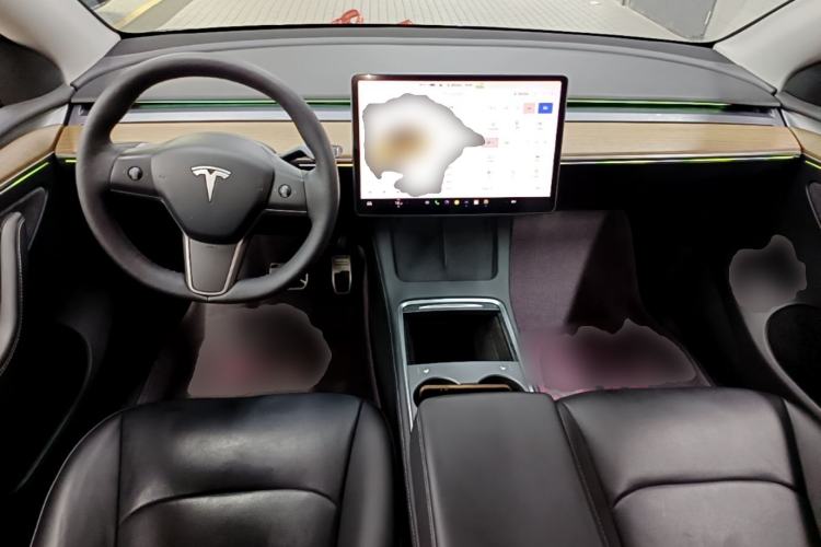 Used Tesla Model Y 2021 Long-Range All-Wheel-Drive Version Center Console