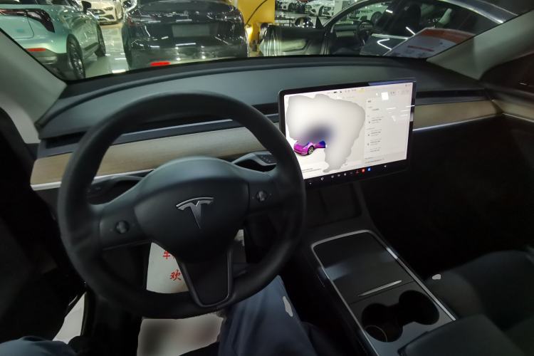 Used Tesla Model Y 2021 Long-Range All-Wheel-Drive Version 3D7 Center Console
