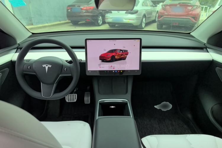 Used Tesla Model Y 2021 Performance High-Performance All-Wheel-Drive Version Center Console