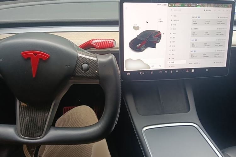 Used Tesla Model Y 2021 Standard Range Rear-Wheel Drive Version Center Console