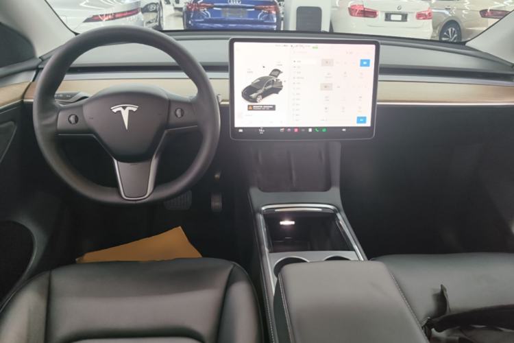Used Tesla Model Y 2021 Long-Range All-Wheel-Drive Version Center Console