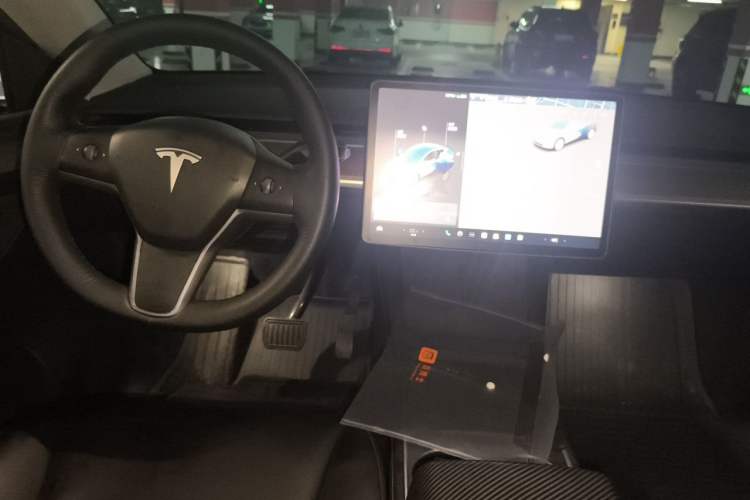 Used Tesla Model Y 2021 Revised Version 2 Long-Range All-Wheel-Drive Edition Center Console