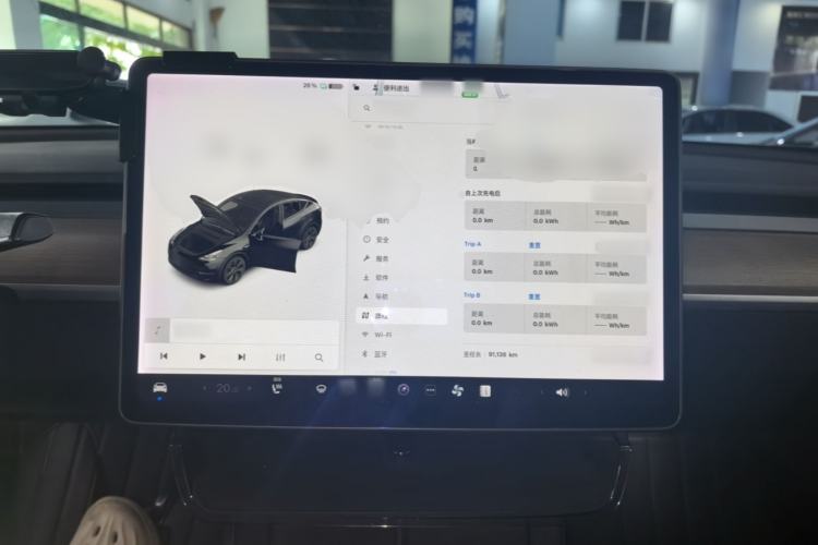 Used Tesla Model Y 2021 Long-Range All-Wheel-Drive Version Center Console