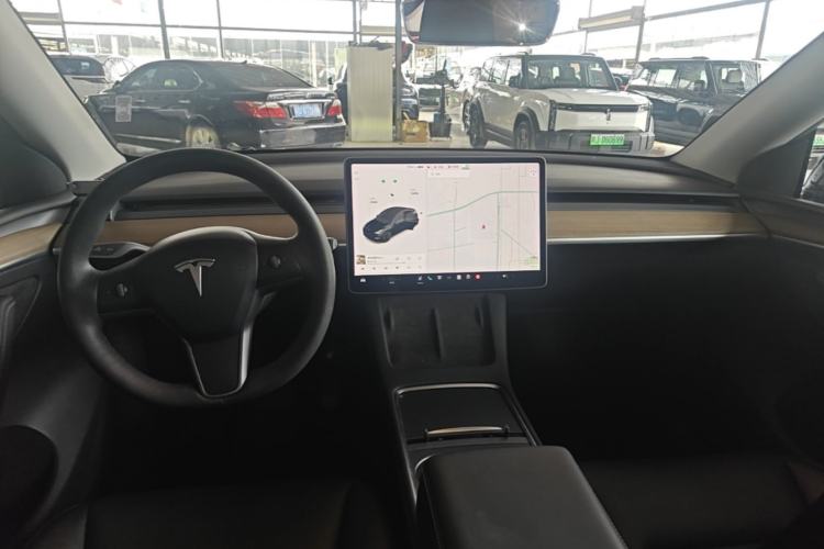 Used Tesla Model Y 2021 Long-Range All-Wheel-Drive Version 3D7 Center Console