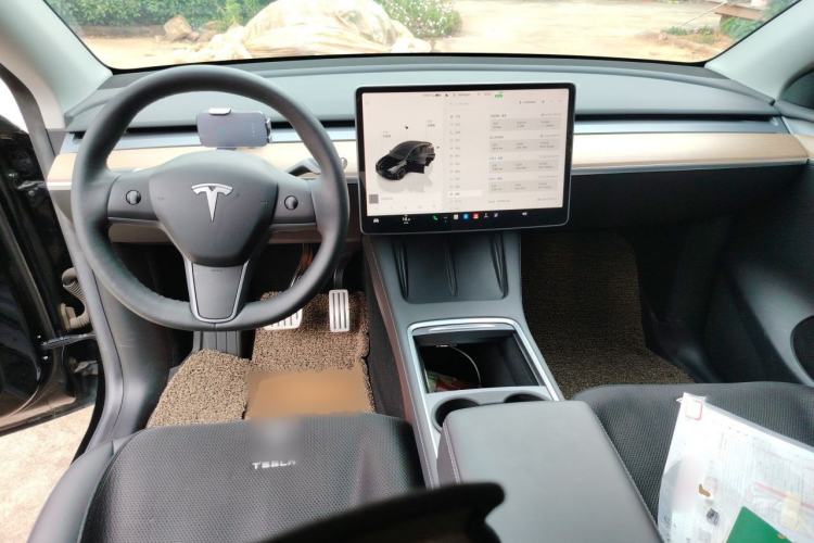 Used Tesla Model Y 2021 Performance High-Performance All-Wheel-Drive Version Center Console