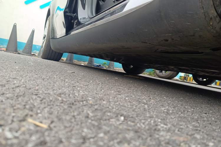 Used Tesla Model Y 2021 Standard Range Rear-Wheel Drive Version Chassis Front Right