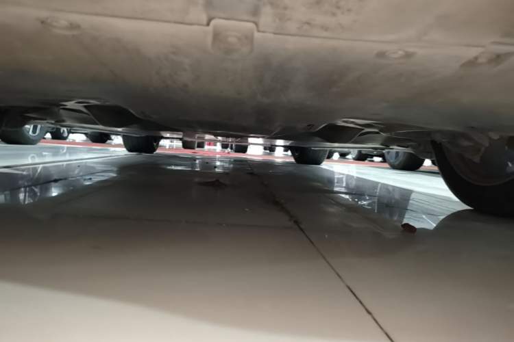 Used Tesla Model Y 2021 Long-Range All-Wheel-Drive Version Chassis Rear