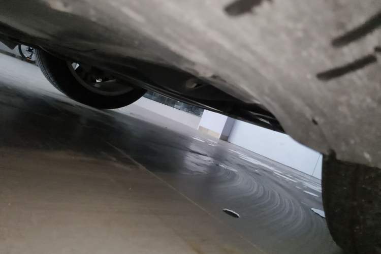 Used Tesla Model Y 2021 Long-Range All-Wheel-Drive Version Chassis Rear Left