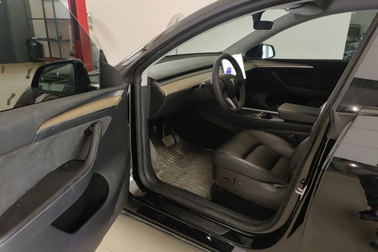 Used Tesla Model Y 2021 Long-Range All-Wheel-Drive Version 3D7 Driver Seat