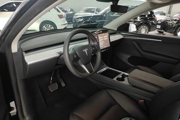 Used Tesla Model Y 2021 Standard Range Rear-Wheel Drive Version Driver Seat