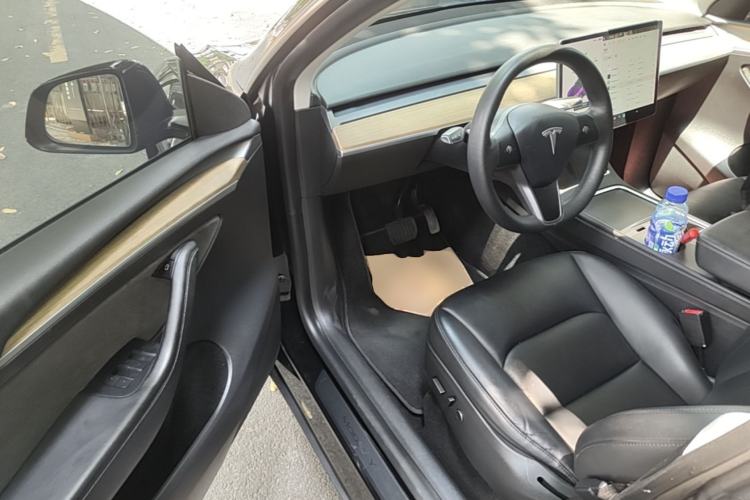 Used Tesla Model Y 2021 Standard Range Rear-Wheel Drive Version Driver Seat